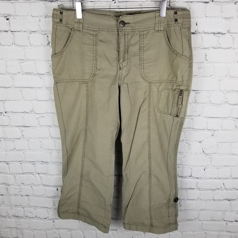 EDDIE BAUER | Blakely fit cropped capri pants
